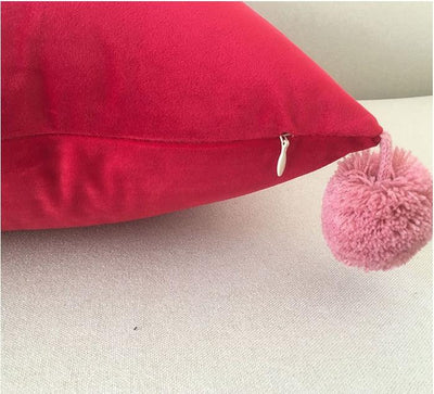 Coussin Triangle Pompons (insert inclus)