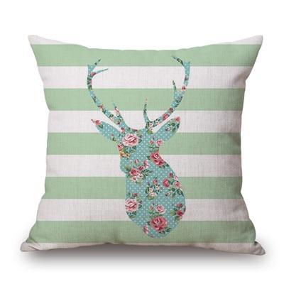 coussin avec tete de cerf